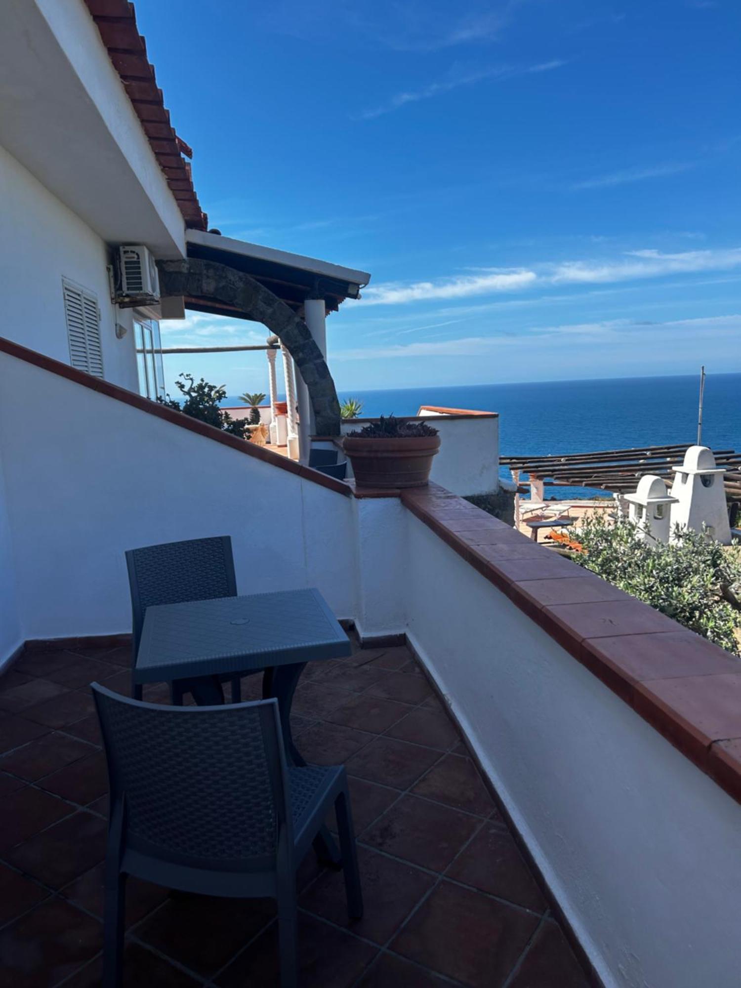 Hotel Punto Azzurro Forio di Ischia Екстериор снимка